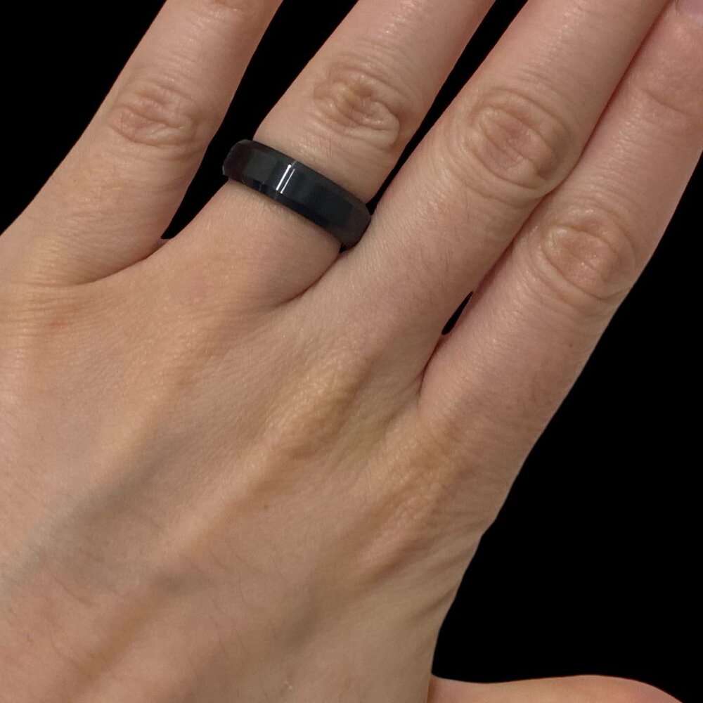 David Yurman Streamline Beveled Band Ring Black Titanium, 6mm W/ Box and Pouch